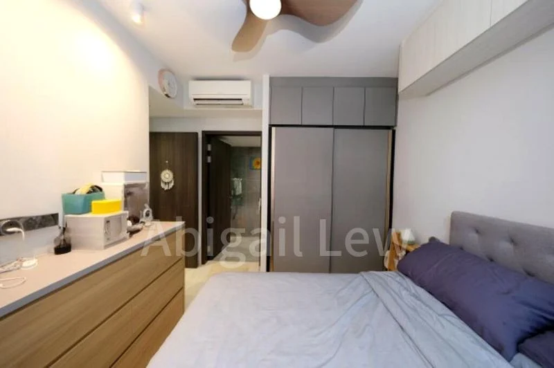 RIVERFRONT RESIDENCES 12