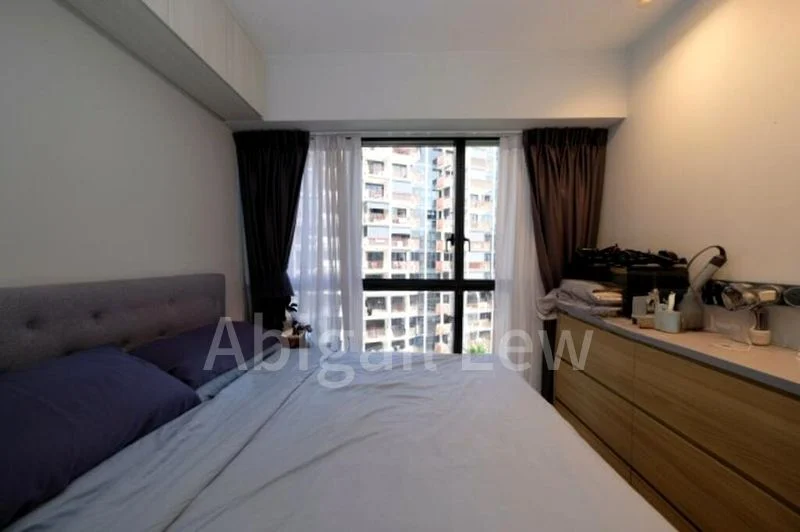 RIVERFRONT RESIDENCES 14