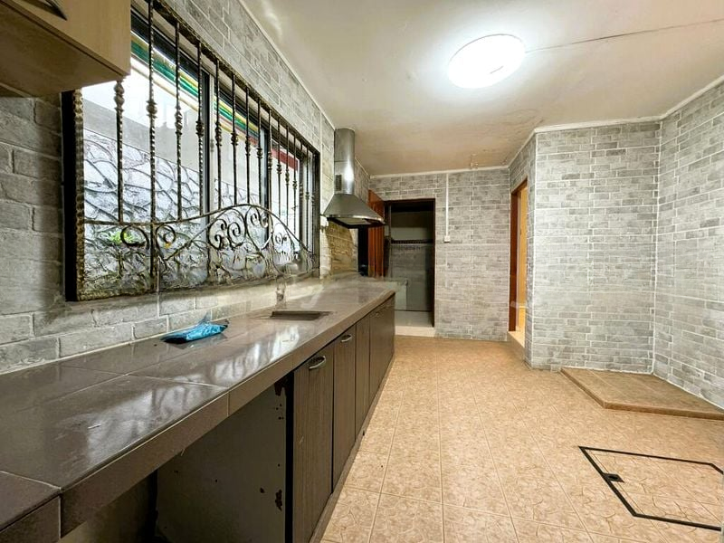 THOMSON GARDEN ESTATE 4