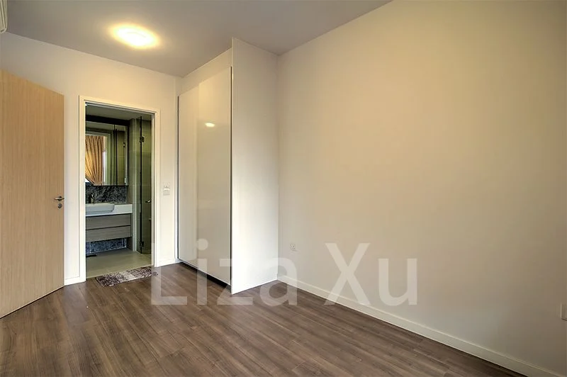 THE LAKEFRONT RESIDENCES 2