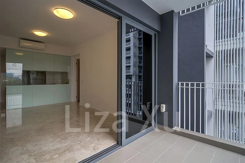 THE LAKEFRONT RESIDENCES 3