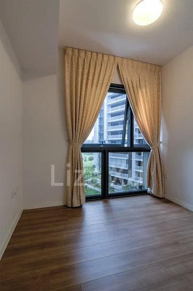 THE LAKEFRONT RESIDENCES 6