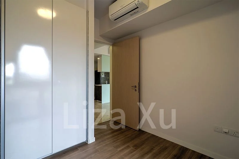 THE LAKEFRONT RESIDENCES 7