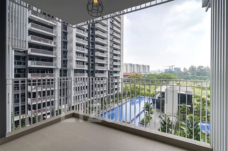 THE LAKEFRONT RESIDENCES 8