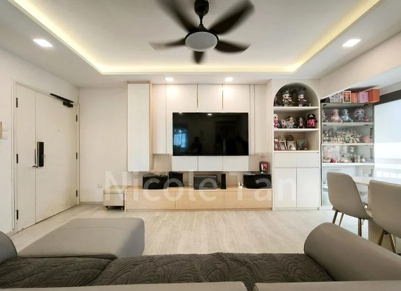 AQUARIUS BY THE PARK 6