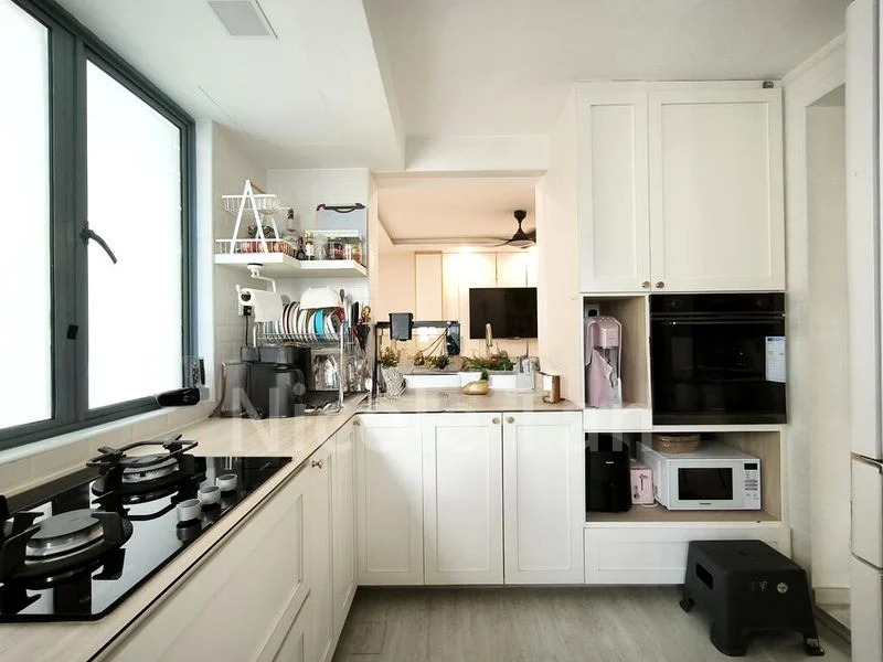 AQUARIUS BY THE PARK 9