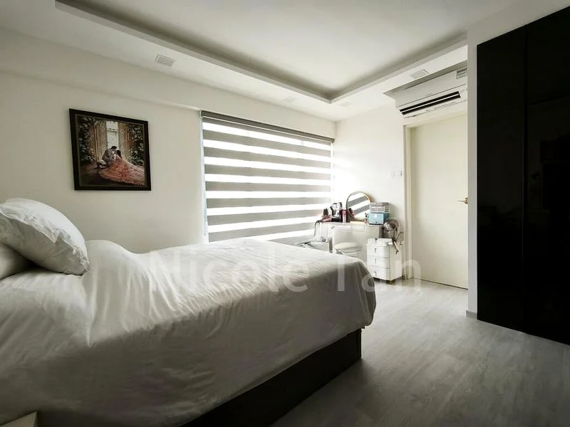 AQUARIUS BY THE PARK 10