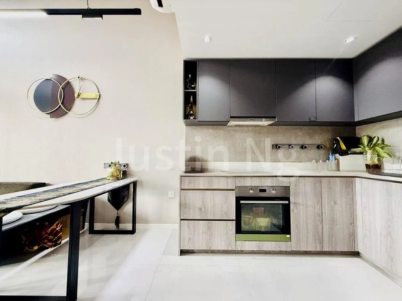 RIVERFRONT RESIDENCES 3