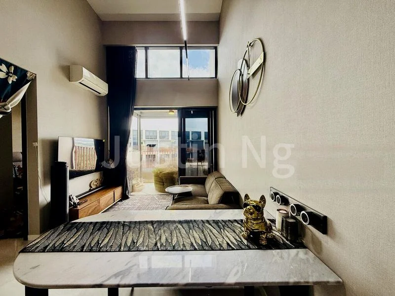 RIVERFRONT RESIDENCES 4