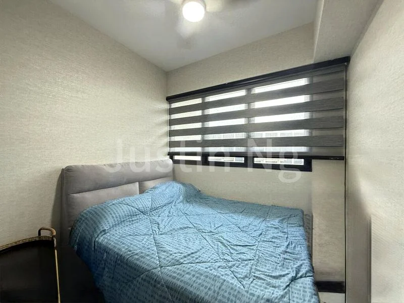 RIVERFRONT RESIDENCES 6