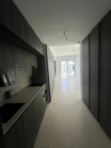 THE REEF AT KING'S DOCK 3