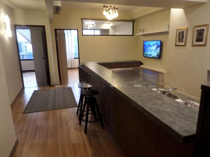 INTERNATIONAL PLAZA 5