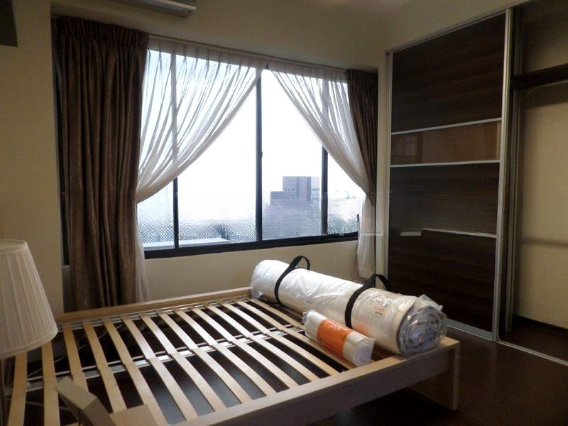 INTERNATIONAL PLAZA 7