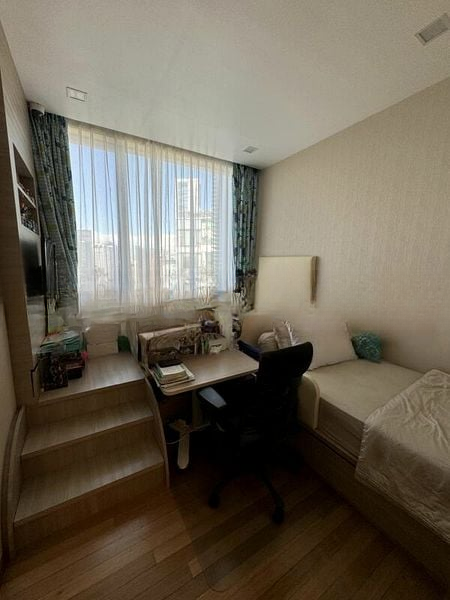 HELIOS RESIDENCES 12