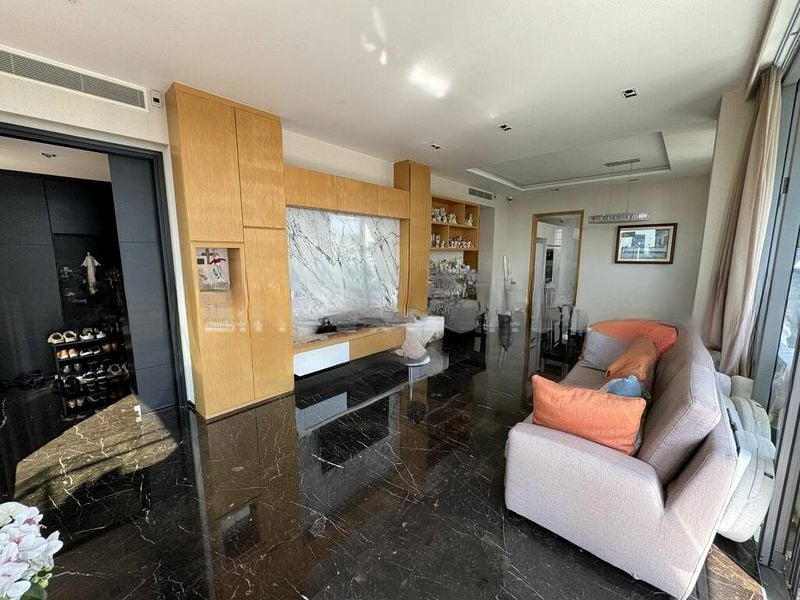 HELIOS RESIDENCES 13