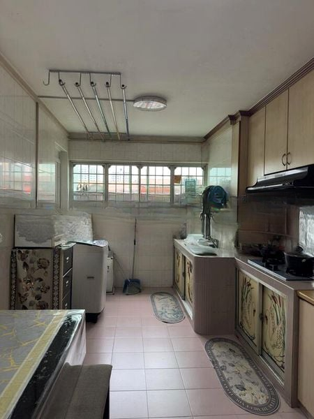 JURONG EAST ST 24 10