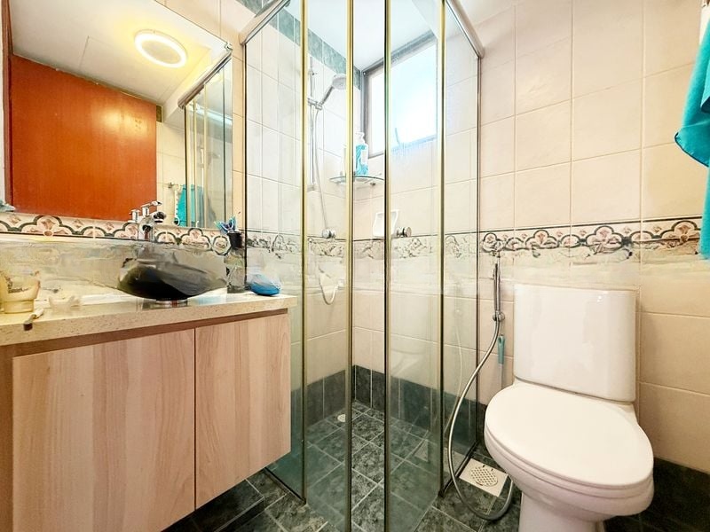 AQUARIUS BY THE PARK 12