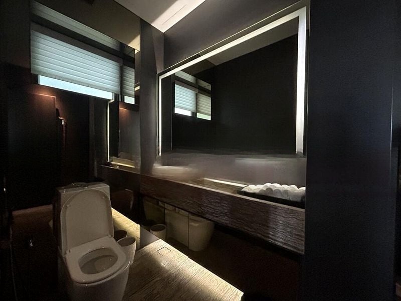 THE SIXTH AVENUE RESIDENCES 5