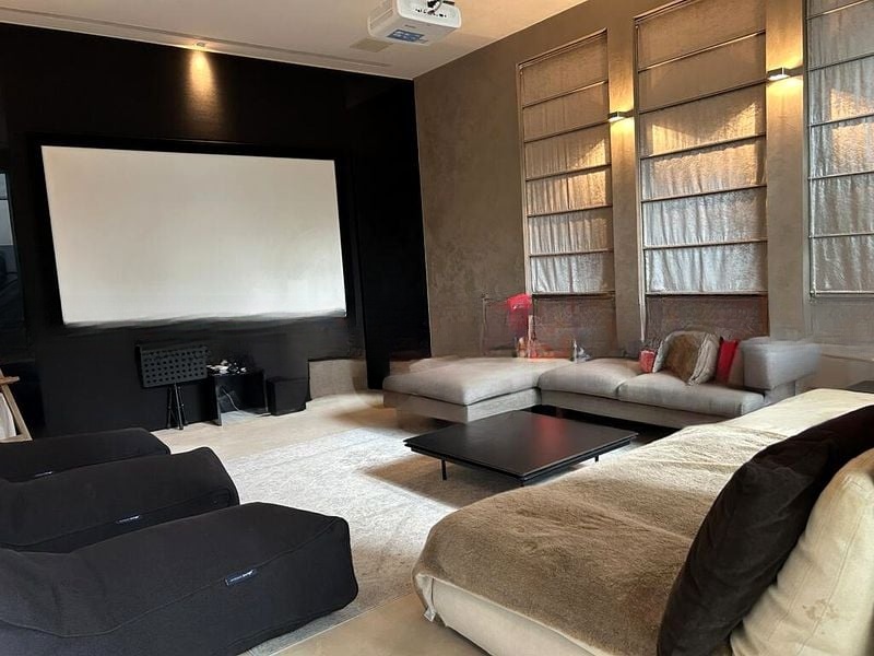 THE SIXTH AVENUE RESIDENCES 15