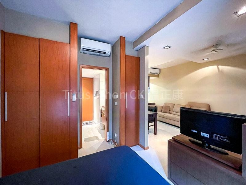 THE PIER AT ROBERTSON 4