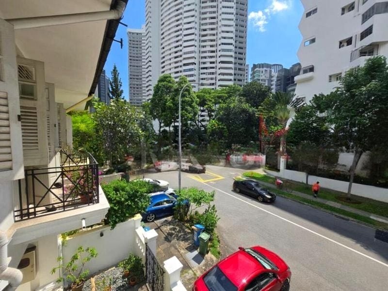 ELIZABETH HEIGHTS 10