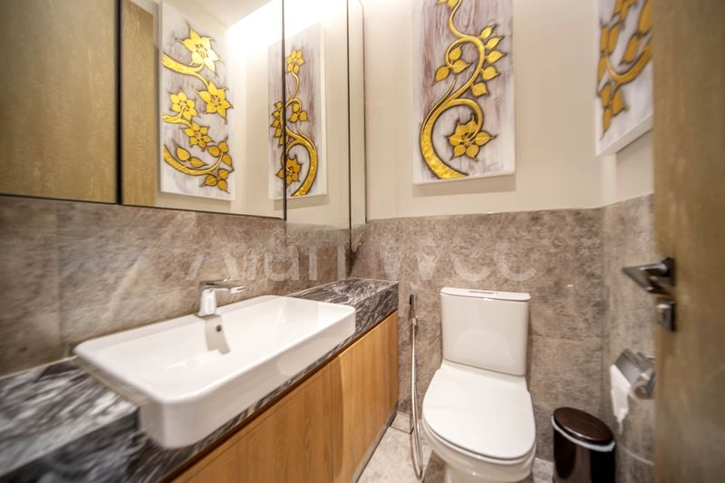 DALVEY HAUS 8