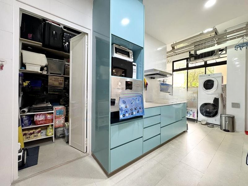 CASHEW HEIGHTS CONDOMINIUM 9