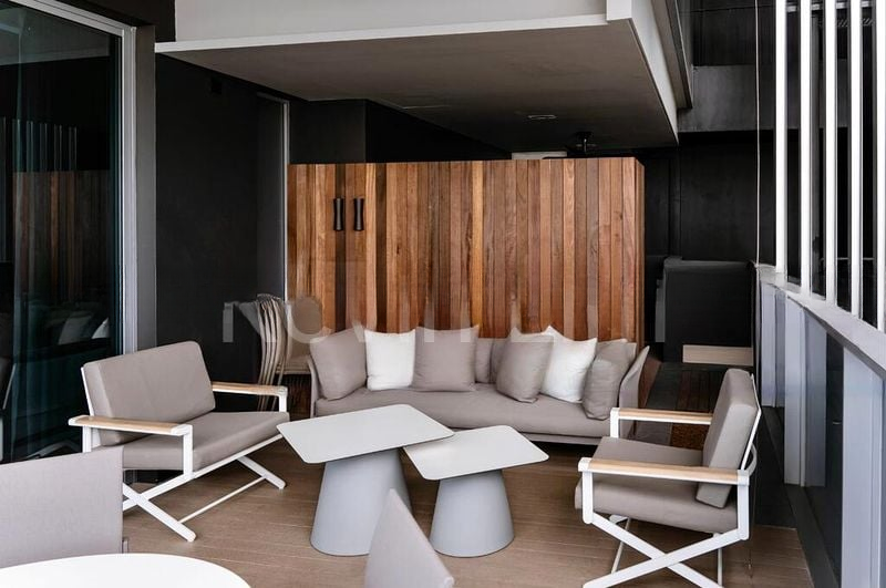 TWENTYONE ANGULLIA PARK 11