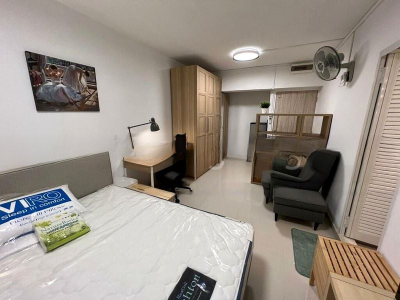 PEOPLE'S PARK COMPLEX 4