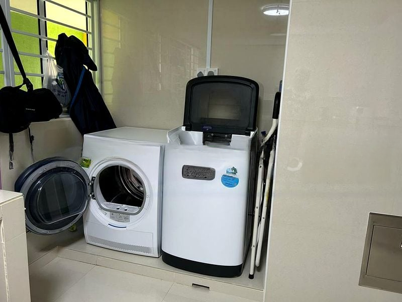 PEOPLE'S PARK COMPLEX 6