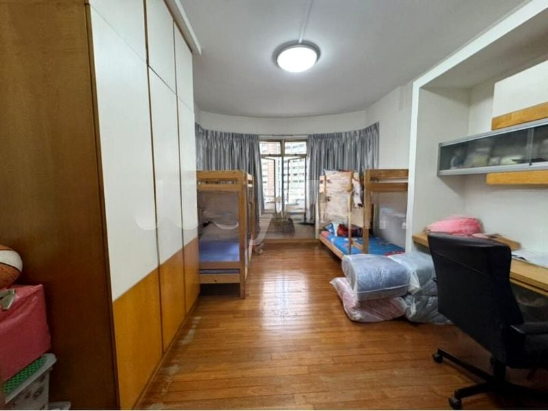 FAR HORIZON GARDENS 10