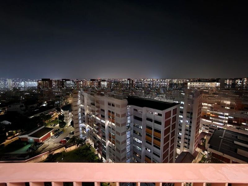 RIVERFRONT RESIDENCES 8