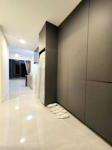 RIVERFRONT RESIDENCES 2