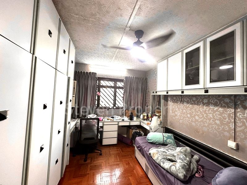 ANG MO KIO AVE 10 10