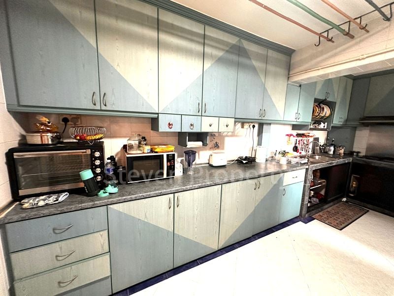 ANG MO KIO AVE 10 13