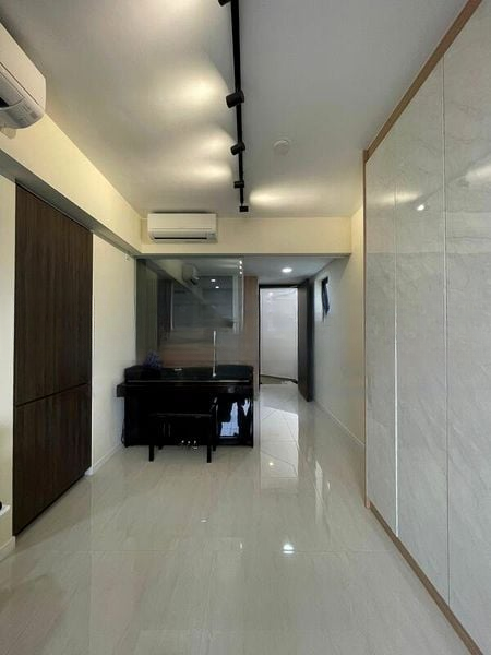 RIVERFRONT RESIDENCES 12