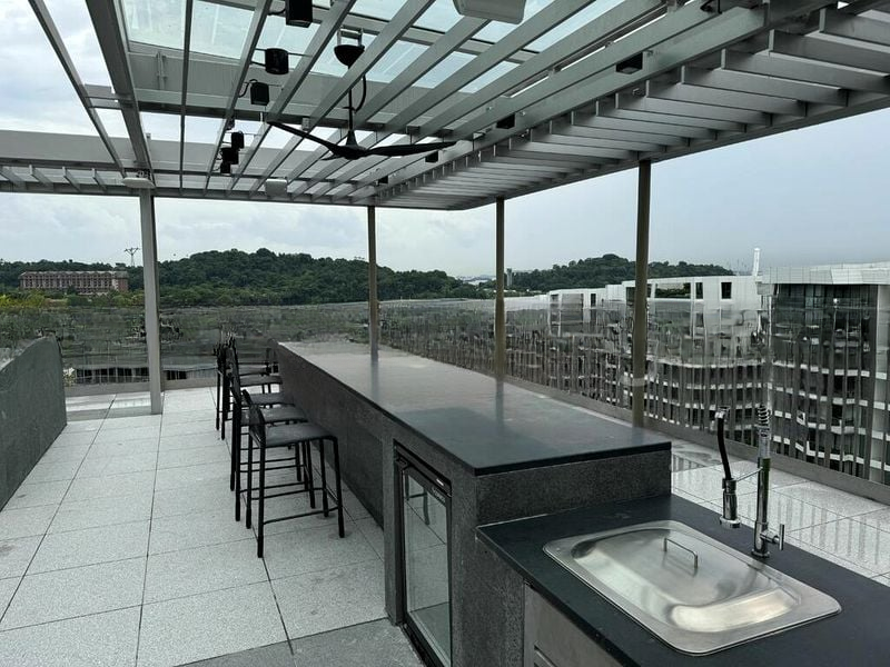 THE REEF AT KING'S DOCK 3