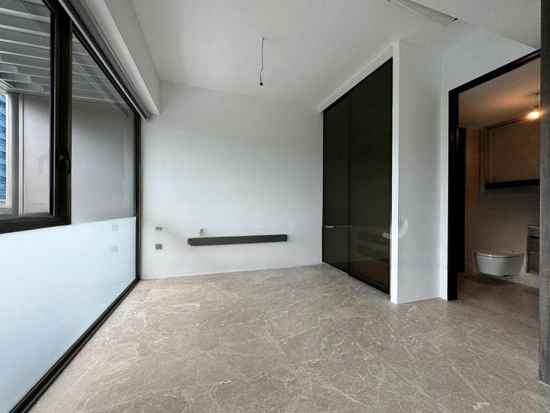 THE REEF AT KING'S DOCK 10