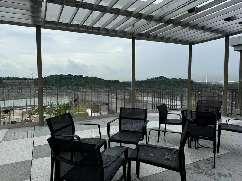 THE REEF AT KING'S DOCK 2