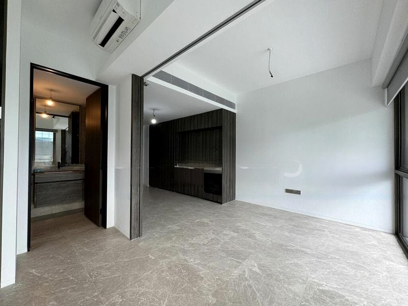 THE REEF AT KING'S DOCK 11