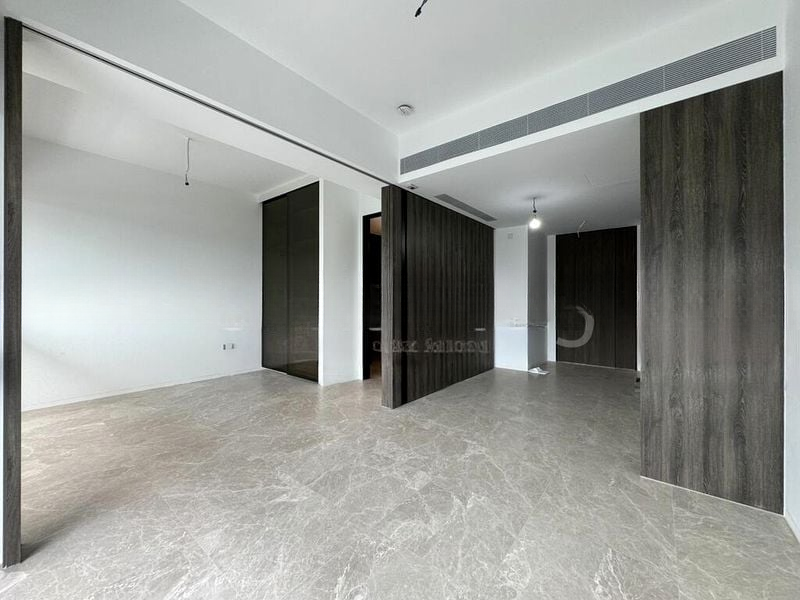 THE REEF AT KING'S DOCK 13