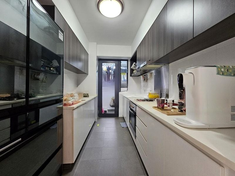 BEDOK RESERVOIR CRES 6