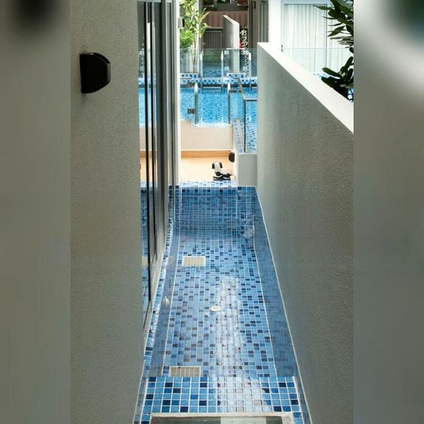 MONTCLAIR @ WHITLEY 2