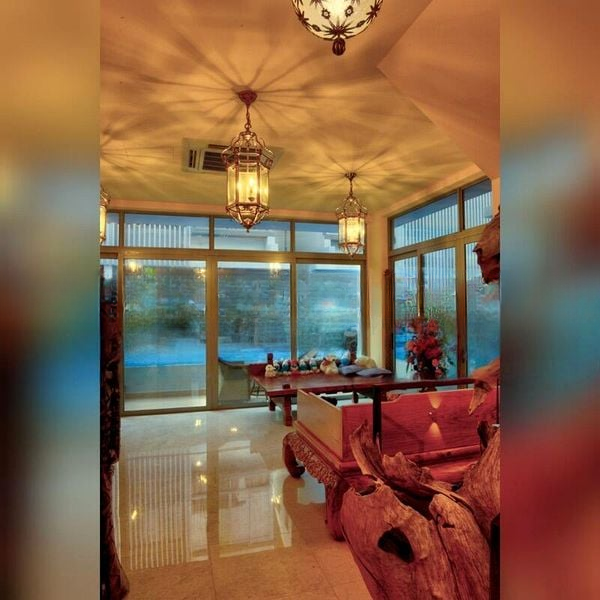 MONTCLAIR @ WHITLEY 3