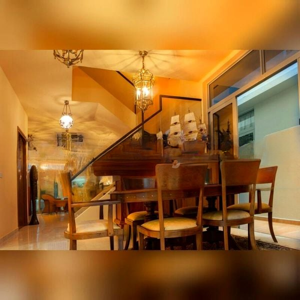 MONTCLAIR @ WHITLEY 6