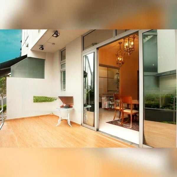 MONTCLAIR @ WHITLEY 5