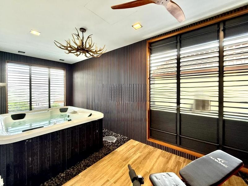 THOMSON VIEW CONDOMINIUM 7