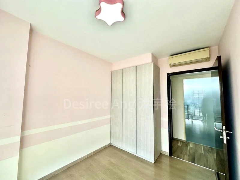 RIVERPARC RESIDENCE 5