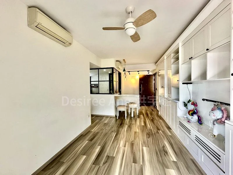 RIVERPARC RESIDENCE 12