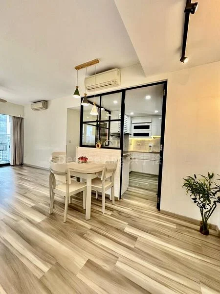 RIVERPARC RESIDENCE 15